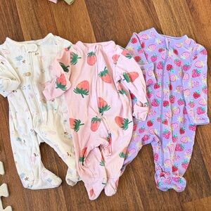 Bundle of baby girls footies